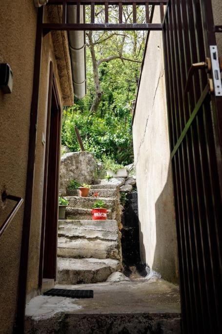 Apartment Old Town - Bambo Knin Buitenkant foto